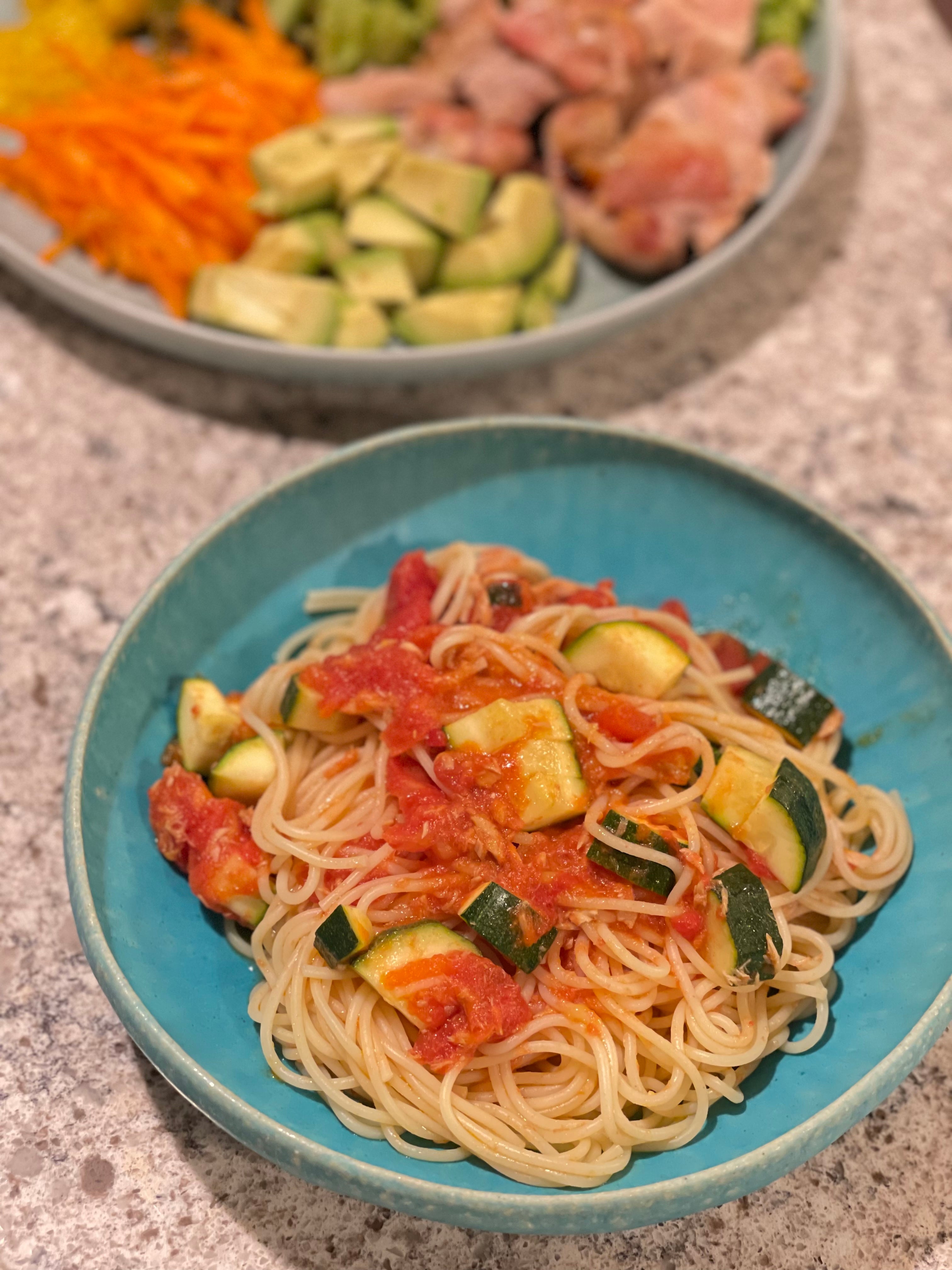 夏野菜ととりベジ洋風だしの冷製パスタ